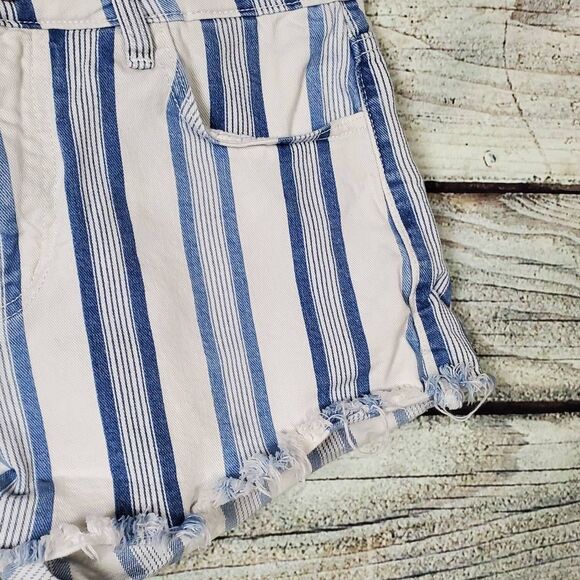 KanCan Signature Women’s High Rise Striped Denim Cutoff Shorts Size 29 - Picture 2 of 7